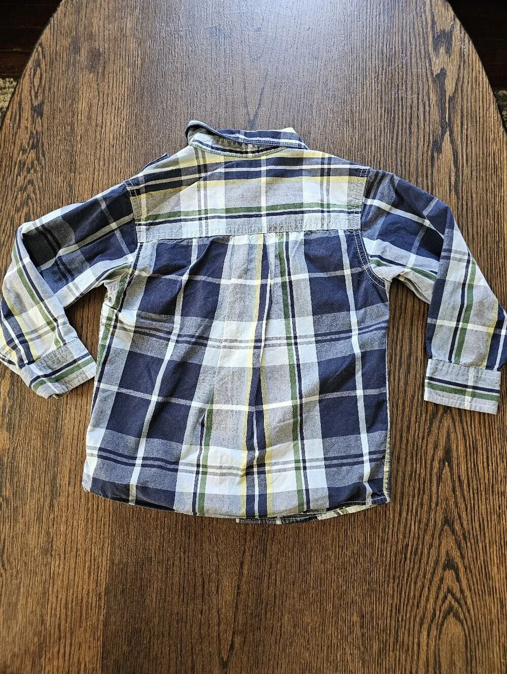 Oshkosh Bgosh Plaid Button-Up Shirt in Navy, White & Green Size Boys 4